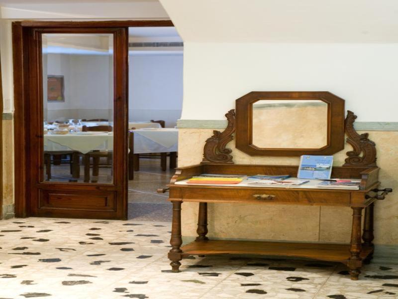 Hotel Europa Levanto Exteriör bild