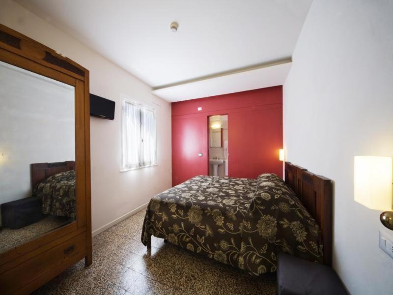 Hotel Europa Levanto Exteriör bild